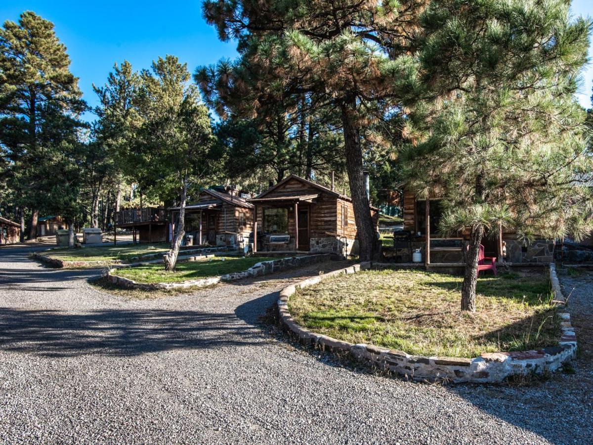 Apache Village Cabinette 11, Queen Bed, Midtown, Sleeps 2 Ruidoso Exterior photo